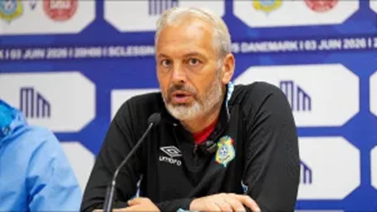 Pelatih Sebastien Desabre