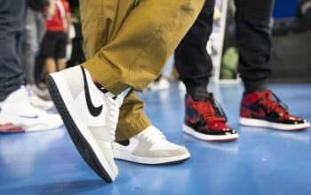 Buruh Pabrik Sepatu Nike
