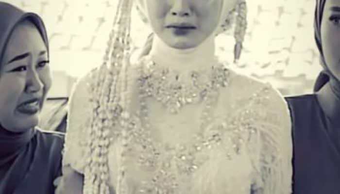 Viral! Pengantin Wanita Menikah Tanpa Wali Ayah Kandung di Bandung, Kisahnya Bikin Haru