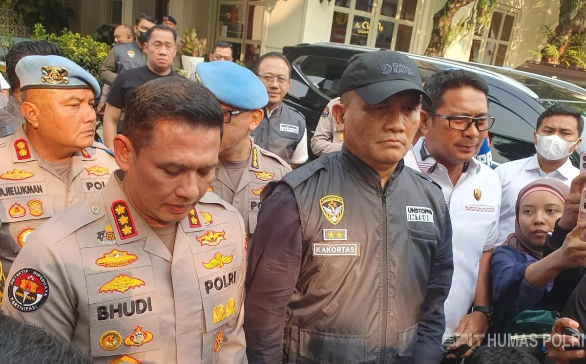 penggeledahan cafe Cipete