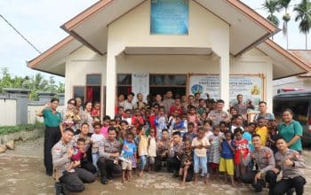 Bakti sosial Satgas Ops Damai Cartenz