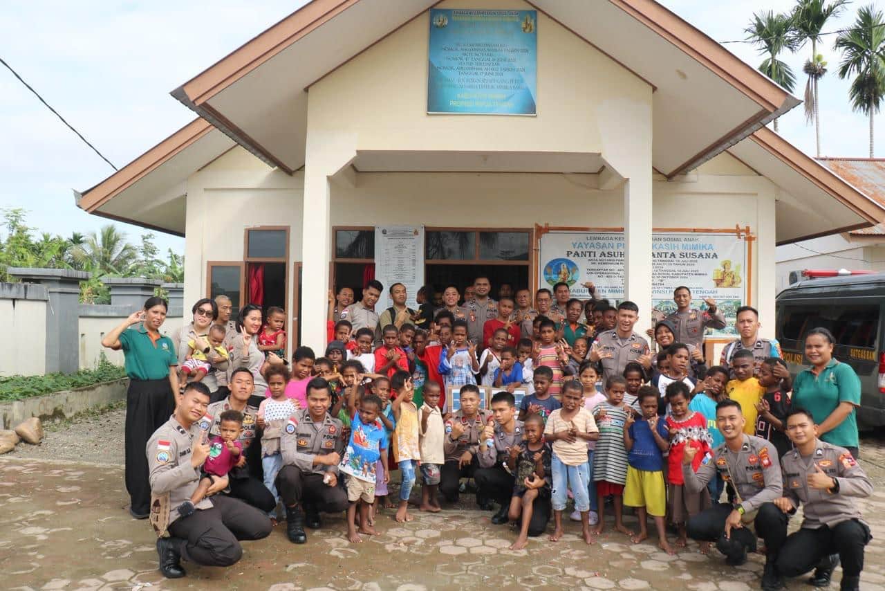 Bakti sosial Satgas Ops Damai Cartenz
