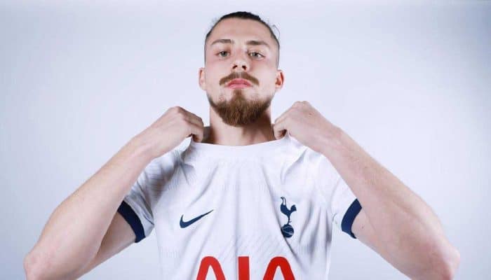 Rekrut Radu Dragusin, Fiorentina Capai Kesepakatan Pinjaman dari Tottenham Hotspur