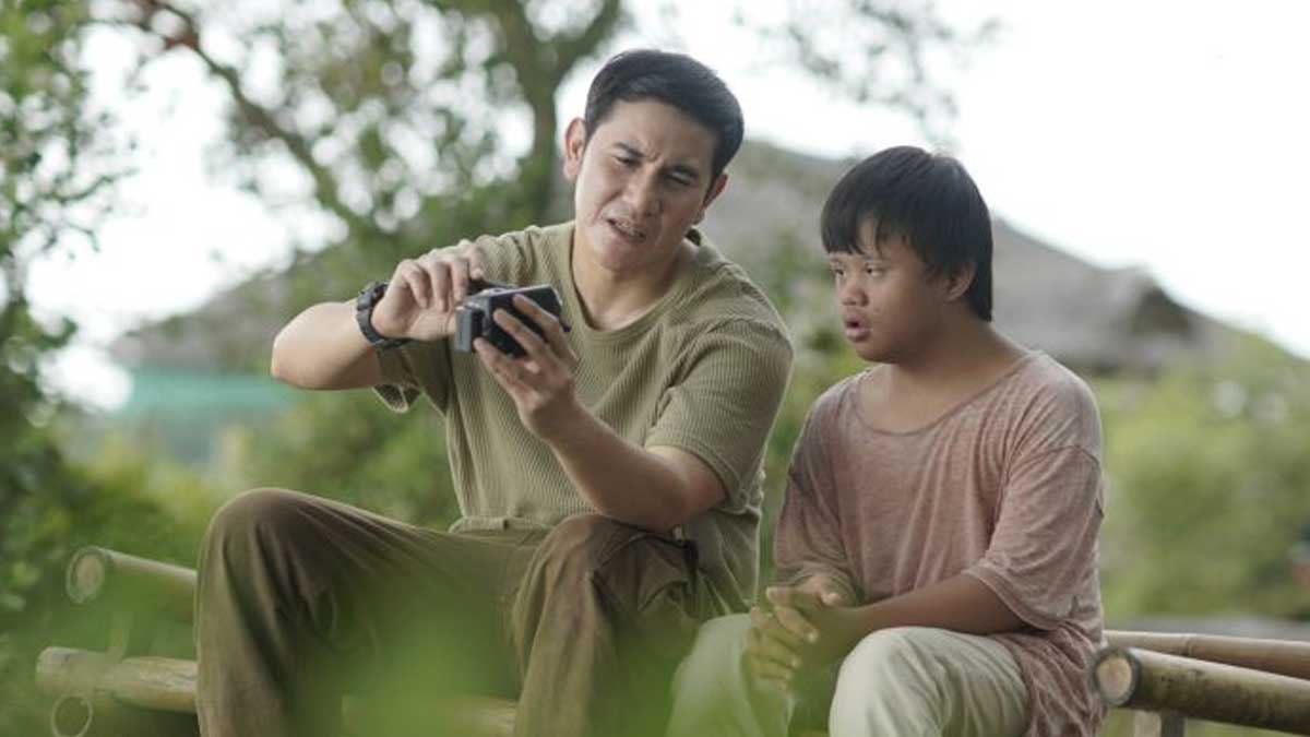 Nonton film Tanah Runtuh