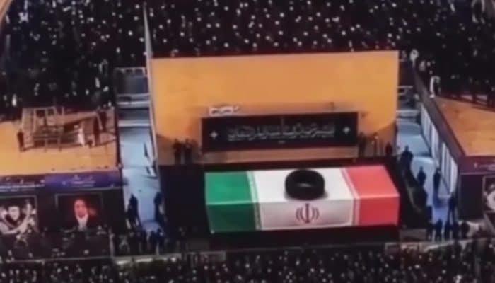 Jutaan Warga Teheran Padati Prosesi Pemakaman Ayatollah Ali Khamenei Hari Kedua!