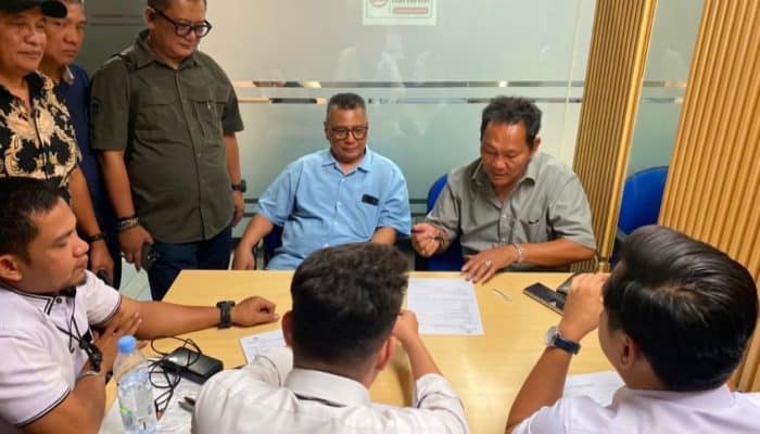PWI Laporkan Hotman Paris ke Polda Metro Jaya Terkait Dugaan Pelecehan Profesi Jurnalis!