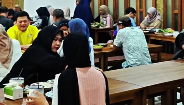 Nikmatnya Kuliner Khas di Warung Sunda Uih Ka Imah, Cipondoh Tangerang!
