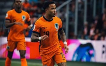Justin Kluivert gagal penalti