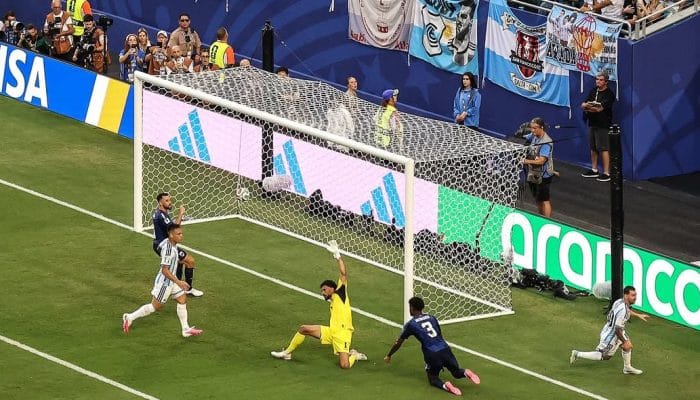 Kejutan Besar di Miami! Tanjung Verde Curi Poin dari Argentina Lewat Gol Spektakuler!