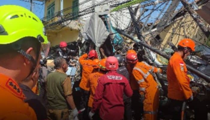 Sopir Truk Terjepit 3 Jam Usai Rem Blong Hantam Rumah di Pasuruan, Sempat Bertahan Hidup Sebelum Meninggal