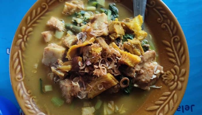 Kuliner Rujak Soto Menu Populer di Banyuwangi Mbok Mbret Pilihan Tepat dekat Lokasi Wisata De Jawatan
