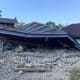 Salah satu rumah warga di Desa Lenda, Kabupaten Mangarai hancur akibat gempa M 7,7 yang mengguncang NTT, Sabtu (15/8).