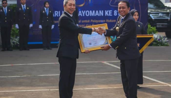 Pemkot Bogor Raih Dua Penghargaan, Ada yang Bikin Bangga