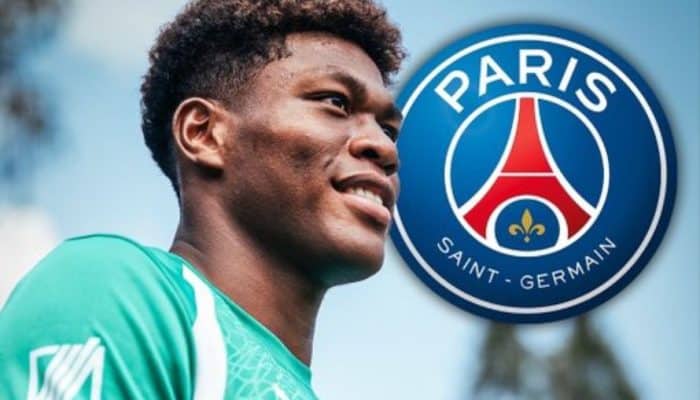 PSG Ajukan Tawaran Rp624 Miliar untuk Zion Suzuki, Juventus Terancam Kehilangan Kiper Jepang