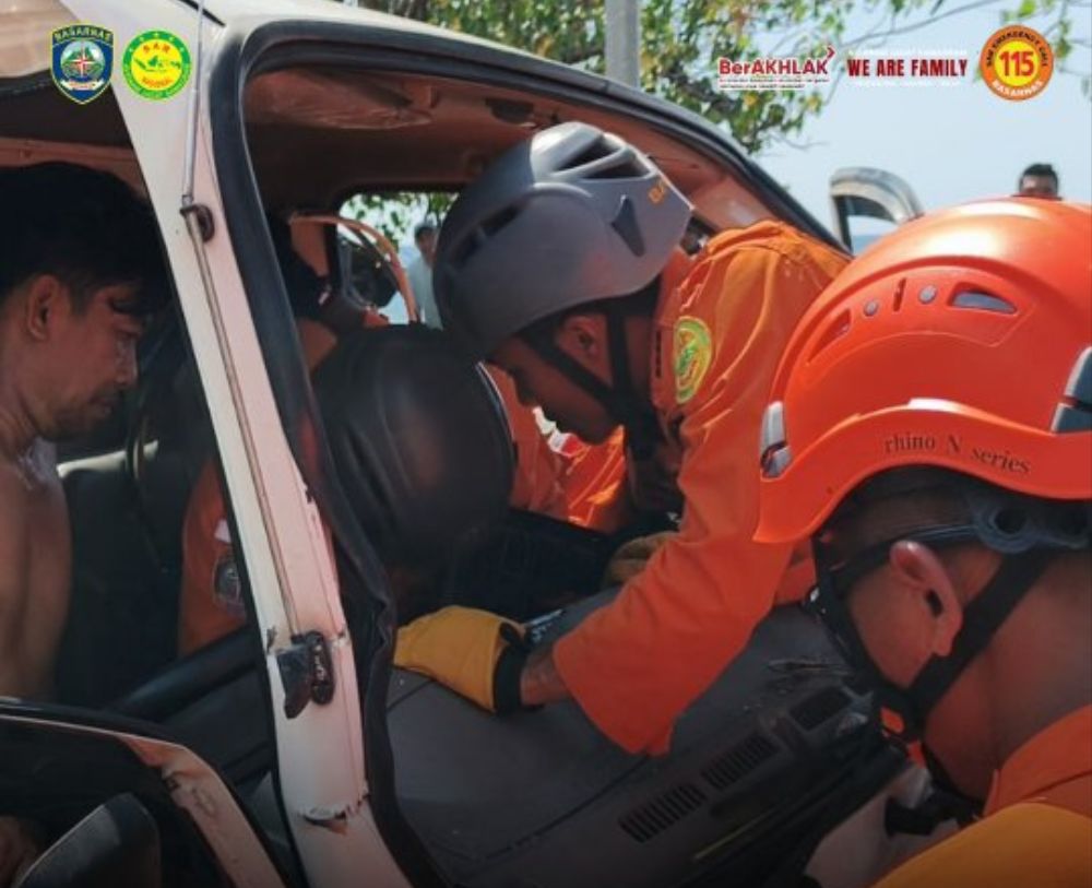 evakuasi sopir truk