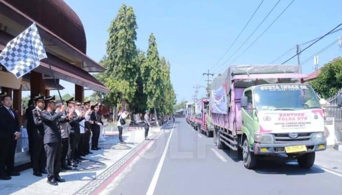 Polri Kerahkan 44 Truk Bantuan untuk Korban Gempa Flores, Bawa Logistik hingga Peralatan Darurat