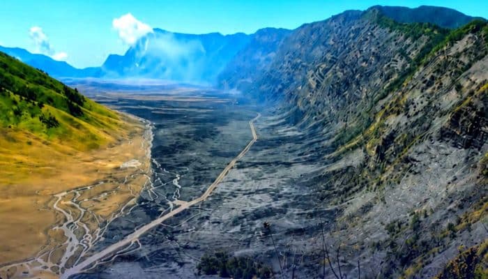 Wisata Gunung Bromo Segera Dibuka, Kebakaran Melanda Lahan Seribu Hektare Lebih