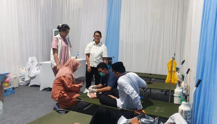 Di Balik Khidmat Zikir Kebangsaan Monas, 100 Tenaga Medis Bersiaga Hadapi Kondisi Darurat
