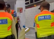 Penumpang Pingsan dalam Gerbong KRL, Dapat Pertolongan di Stasiun Depok