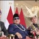 Prabowo Diapit Jokowi dan Gibran