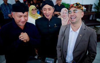 Raffi Ahmad Dorong “Bogor Pride” di Kota Bogor, Gabungkan Basket, Seni Budaya hingga UMKM 4 Raffi Ahmad Dedie Rachim Gading Marten bahas Bogor Pride di Balai Kota Bogor