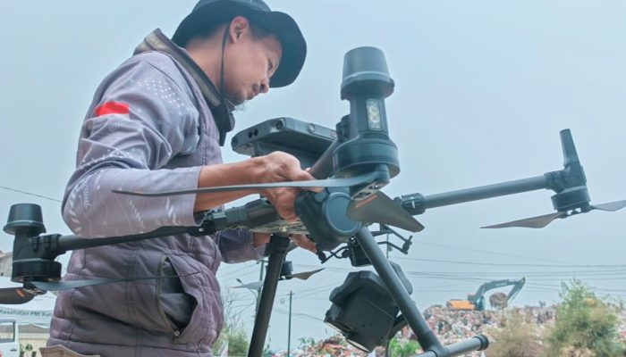 Drone Thermal Deteksi Titik Panas Tersembunyi di TPA Galuga