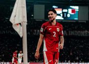 Suporter Teriakkan Shin Tae-yong, Respons Kevin Diks Jadi Sorotan