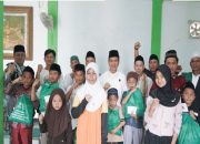 Jumat Keliling di Tegalluar, Kang DS Sapa Warga dan Berbagi dengan Anak Yatim