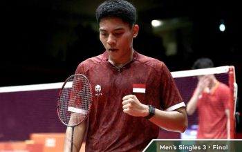 Drama Comeback 0-2! Timnas Bulu Tangkis Putra Indonesia Runtuhkan Dominasi China, Akhiri Paceklik Emas 28 Tahun di Asian Games 3 Zaki Ubaidillah vs Weng Hongyang