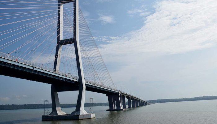 Cuaca Jawa Timur Jumat 25 September 2026: Waspadai Angin Kencang Gelombang Tinggi Selat Madura