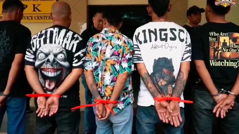 Lima orang ditetapkan sebagai tersangka dalam kasus dugaan intimidasi terhadap pemotor di Kalideres, Jakarta Barat. (Dok. Polres Jakbar)