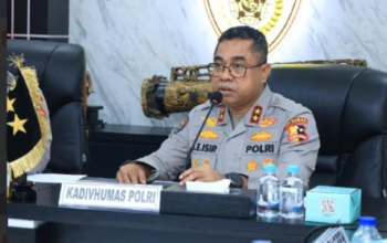 Polri Tegaskan Demo Adalah Hak Warga, Johnny Isir Ingatkan Pentingnya Jaga Ketertiban 3 Kadivhumas Polri Irjen Pol. Johnny Eddizon Isir