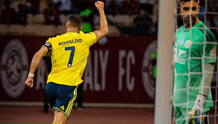 Foto-foto Ekspresi Ronaldo Makin dekat 1.000 Gol, Tinggal 18 Gol Lagi Menolak Penghargaan Pemain Terbaik 4 ronaldo4