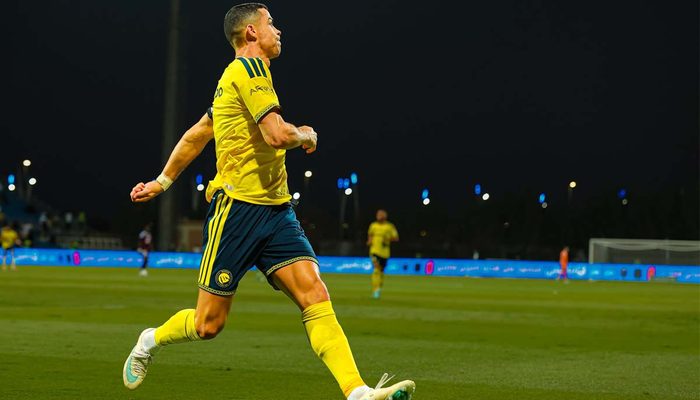 Foto-foto Ekspresi Ronaldo Makin dekat 1.000 Gol, Tinggal 18 Gol Lagi Menolak Penghargaan Pemain Terbaik 5 ronaldo5